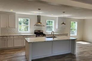 1176 Maple Leaf Ct, Charlotte, MI 48813 - Photo 7