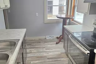 2000 William St, Lansing, MI 48915 - Photo 3