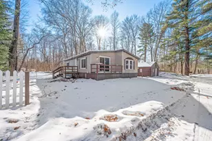 7668 Elizabeth, Newaygo, MI 49337 - Photo 3