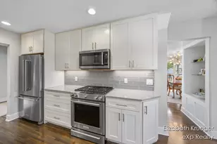 2412 Lake Dr SE, Grand Rapids, MI 49506 - Photo 15