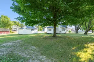 736 S Grove St, Delton, MI 49046 - Photo 29