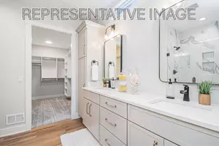 3406 Ravinewood Ct, Jenison, MI 49428 - Photo 33