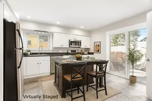 1019 Calvin Ave SE, Grand Rapids, MI 49506 - Photo 3