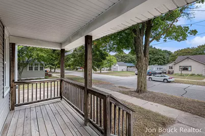 907 E Lincoln Street, Mount Pleasant, MI 48858 - Photo 3