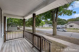 907 E Lincoln St, Mount Pleasant, MI 48858 - Photo 3