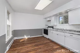 907 E Lincoln St, Mount Pleasant, MI 48858 - Photo 7