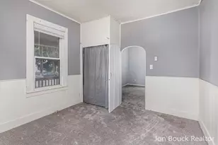 907 E Lincoln St, Mount Pleasant, MI 48858 - Photo 11