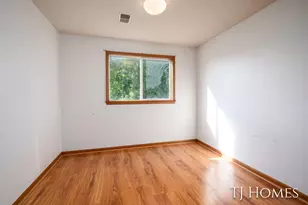 10525 Edgerton Ave NE, Rockford, MI 49341 - Photo 25