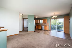 10525 Edgerton Ave NE, Rockford, MI 49341 - Photo 13