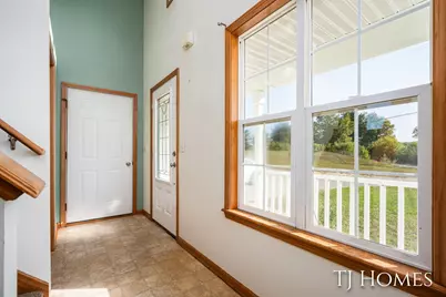 10525 Edgerton Avenue NE, Rockford, MI 49341 - Photo 9