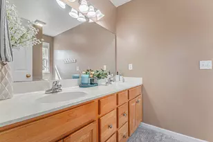 5639 E Falling Leaf Dr SE, Kentwood, MI 49512 - Photo 9