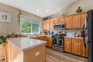 5639 E Falling Leaf Dr SE, Kentwood, MI 49512 - Photo 7