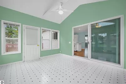 112 George Street, Cadillac, MI 49601 - Photo 31