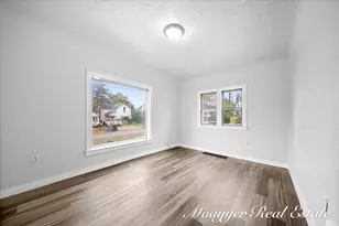 921 4th St NW, Grand Rapids, MI 49504 - Photo 15