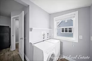 921 4th St NW, Grand Rapids, MI 49504 - Photo 3