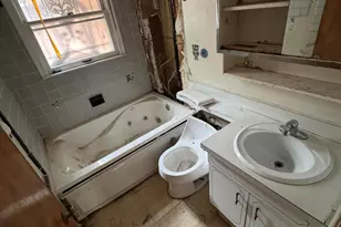 20043 Wyoming Ave, Detroit, MI 48221 - Photo 9