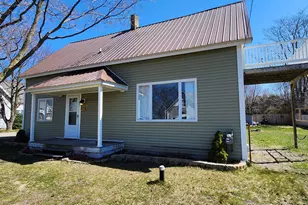15 Bridge St, Manistee, MI 49660 - Photo 1