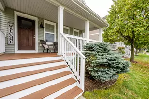 585 Beachwood Path, Benton Harbor, MI 49022 - Photo 11