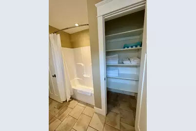 585 Beachwood Path, Benton Harbor, MI 49022 - Photo 61