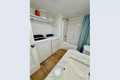 585 Beachwood Path, Benton Harbor, MI 49022 - Photo 41