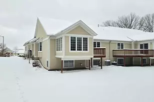 8951 N Clearwater Dr, Zeeland, MI 49464 - Photo 35