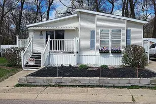 8962 Woodland Ave, Kalamazoo, MI 49009 - Photo 1