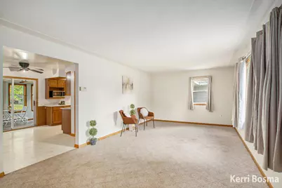 6724 28th Avenue, Hudsonville, MI 49426 - Photo 3