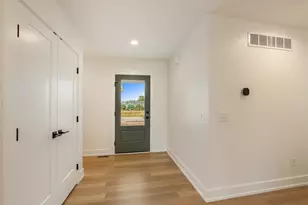 5325 Margot Ln, Allendale, MI 49401 - Photo 5