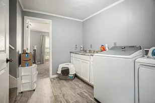 501 S Oak St, Buchanan, MI 49107 - Photo 13