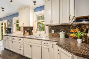 1361 Cherokee St, Kalamazoo, MI 49006 - Photo 11