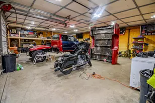 2752 W Mosherville Rd, Jonesville, MI 49250 - Photo 25