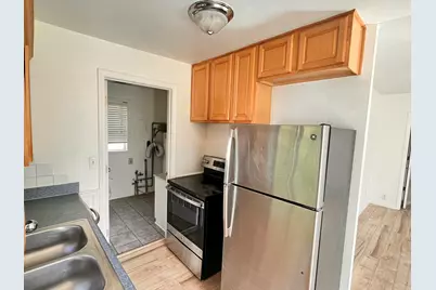 1130 Englewood Avenue, Norton Shores, MI 49441 - Photo 7