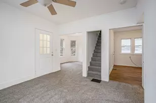 1054 Crosby St NW, Grand Rapids, MI 49504 - Photo 3