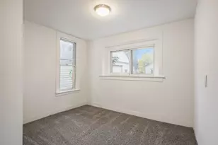 1054 Crosby St NW, Grand Rapids, MI 49504 - Photo 15