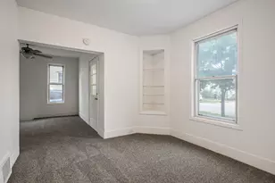 1054 Crosby St NW, Grand Rapids, MI 49504 - Photo 5