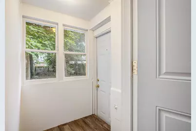 1054 Crosby Street NW, Grand Rapids, MI 49504 - Photo 13