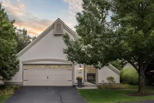 416 Enclave Ct SE, Grand Rapids, MI 49546 - Photo 3