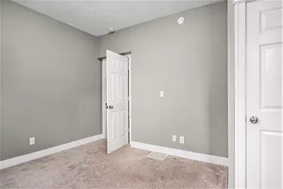 940 Eastern Avenue SE, Grand Rapids, MI 49507 - Photo 15