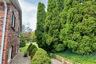 230 S State St, Zeeland, MI 49464 - Photo 11