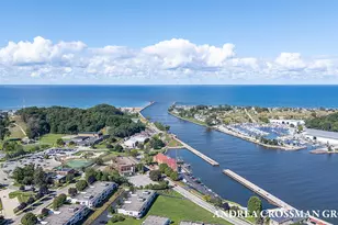 523 Fulton Ave, Grand Haven, MI 49417 - Photo 45