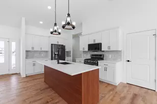 4909 Schmitz Ct, Adrian, MI 49221 - Photo 7