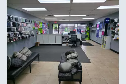 16541 W Warren Avenue, Detroit, MI 48228 - Photo 3