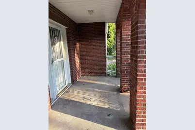 694 Colfax Avenue, Benton Harbor, MI 49022 - Photo 3