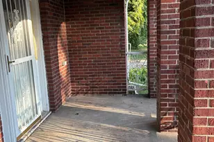 694 Colfax Ave, Benton Harbor, MI 49022 - Photo 3