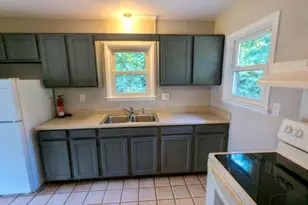 2211 Roseland Ave, Kalamazoo, MI 49001 - Photo 5