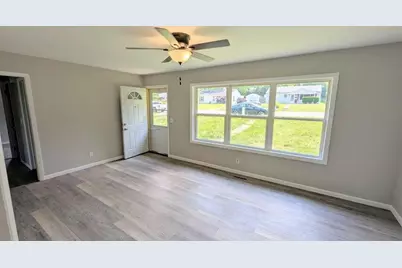 2211 Roseland Avenue, Kalamazoo, MI 49001 - Photo 3