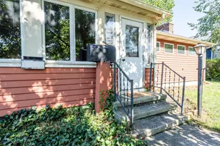 201 Sycamore St E, Three Oaks, MI 49128 - Photo 3