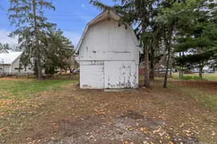 56733 Grand River Ave, New Hudson, MI 48165 - Photo 39