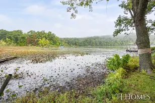 6048 Stewart Woods Dr, Delton, MI 49046 - Photo 33