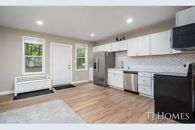 6048 Stewart Woods Drive, Delton, MI 49046 - Photo 11